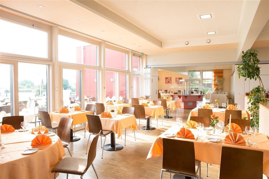Aramis Tagungs- Und Sporthotel Gaufelden Ngoại thất bức ảnh