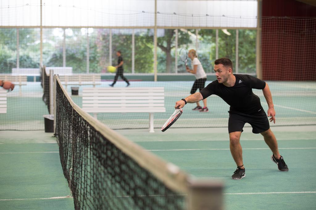 Aramis Tagungs- Und Sporthotel Gaufelden Ngoại thất bức ảnh