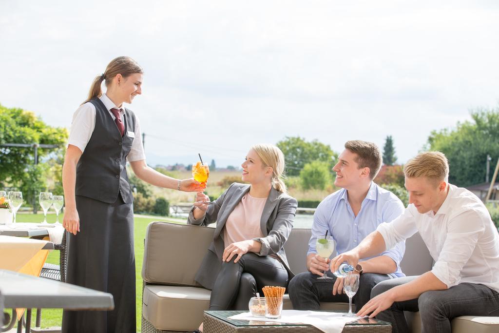 Aramis Tagungs- Und Sporthotel Gaufelden Ngoại thất bức ảnh